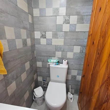 Cosy Flat Next To Апартаменты Кирения