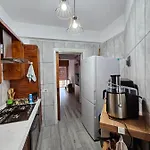 Cosy Flat Next To * Kirenia